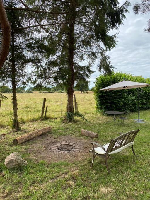 Chaumiere Familiale Weekend & Vacances Paisible Saint-Philbert-sur-Risle Екстериор снимка