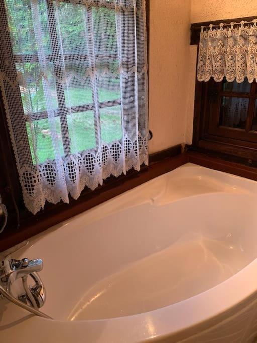 Chaumiere Familiale Weekend & Vacances Paisible Saint-Philbert-sur-Risle Екстериор снимка